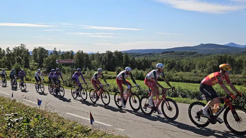 Lenke til artikkel: Bilder fra Arctic Race of Norway på Myrnes